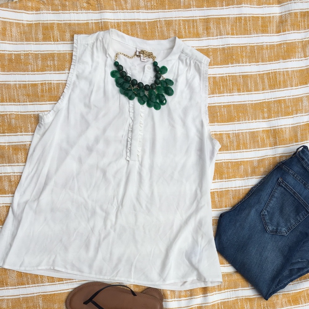 NWT Ladies Sleeveless Blouse